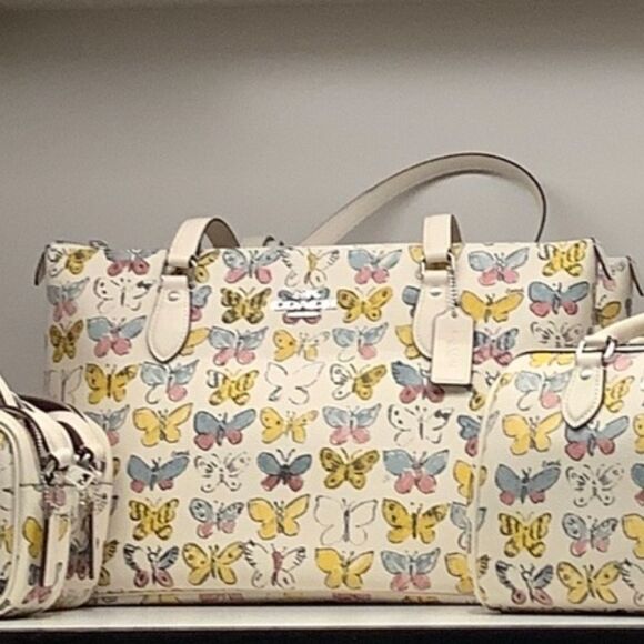 NWT COACH Butterfly Print gallery Tote Bag - White and Yellow - Picture 1 of 9